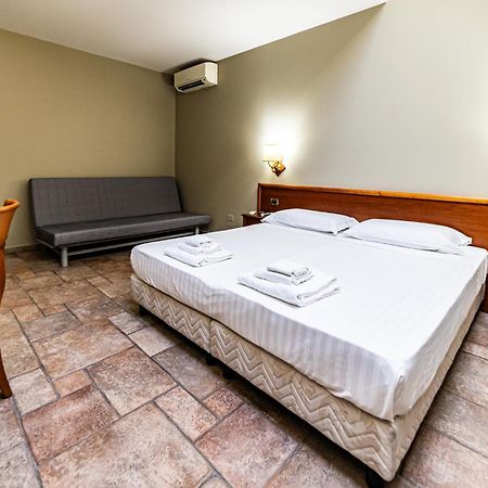 Malia Home Catania Bagian luar foto
